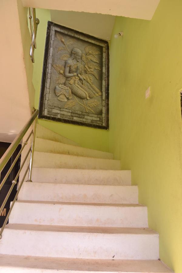 Yuga Guest House กุตตาลัม ภายนอก รูปภาพ